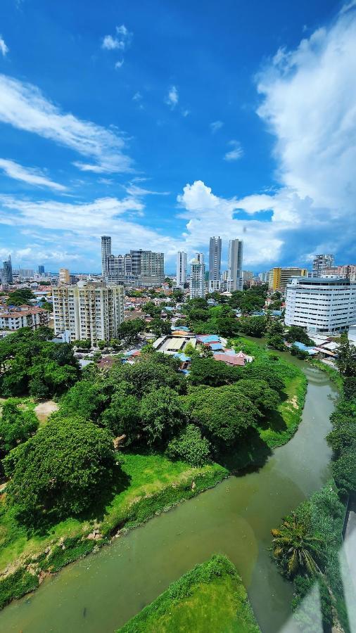 Skypool With Seaview 8Pax Beacon Executive Suites - Georgetown City Centre - 3Km To Komtar Екстериор снимка