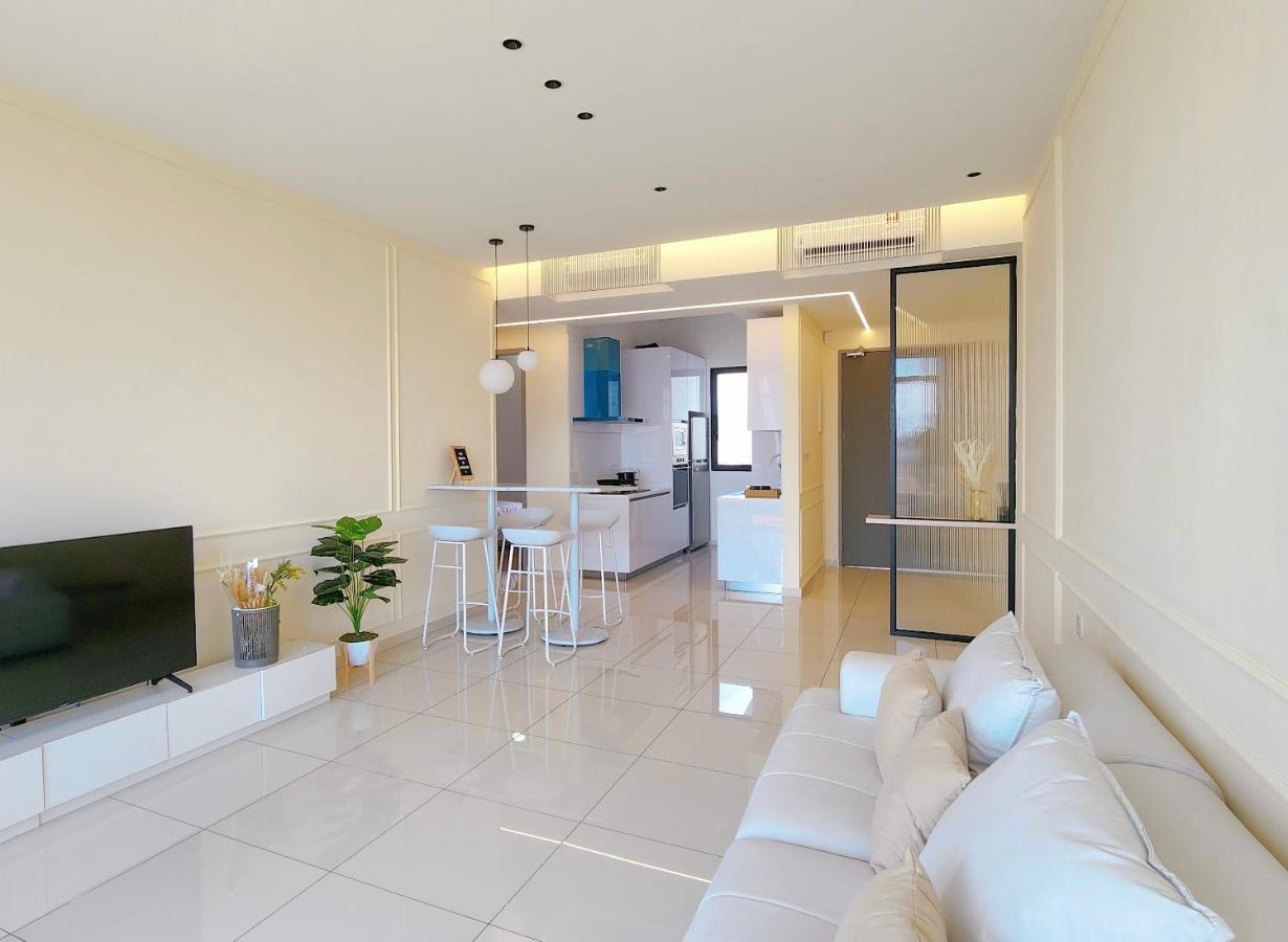 Skypool With Seaview 8Pax Beacon Executive Suites - Georgetown City Centre - 3Km To Komtar Екстериор снимка